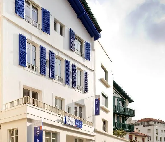 Le Saphir Готель